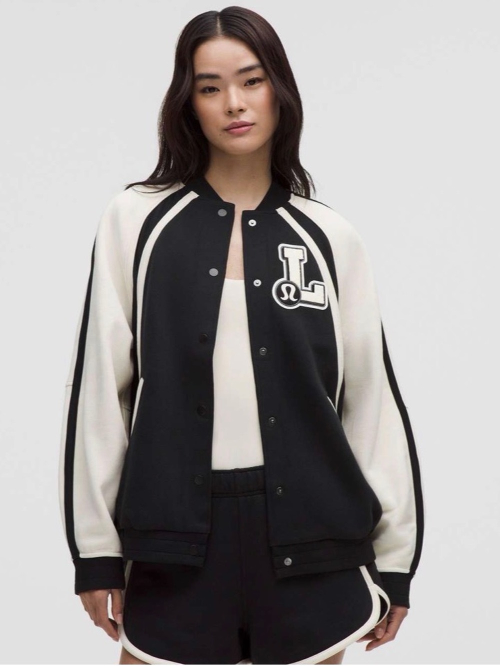 Lululemon Scuba Oversized Collegiate Jacket *Graphic
Black / Light Ivory